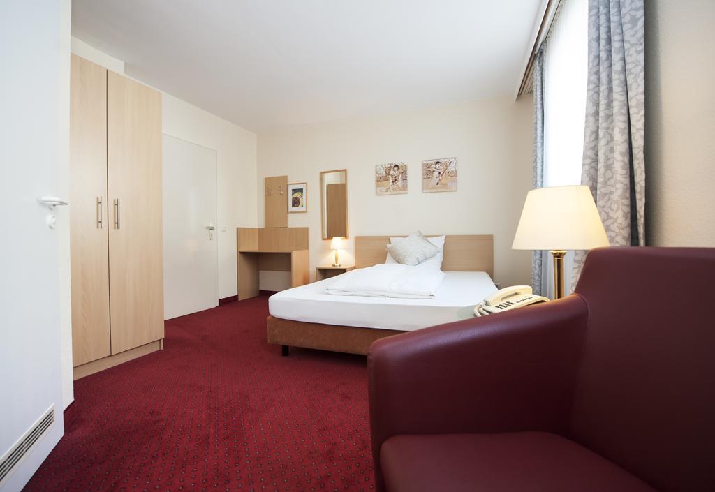 Comfort Garni Stadtzentrum Hotel Билефелд Екстериор снимка